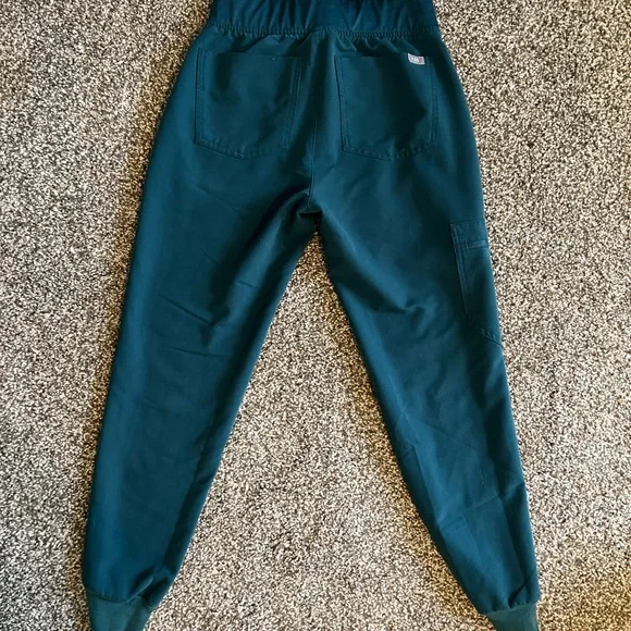 Pacific Blue Figs Scrub Set XXS/XXSP - Picture 6 of 10